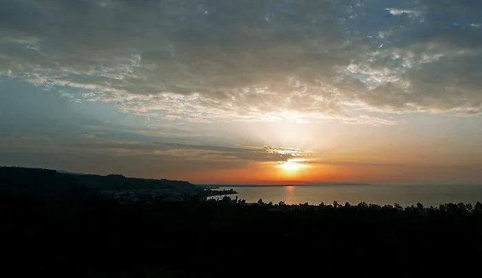 Sea View With 4 Bedrooms - Grecorama Monodhéndrion